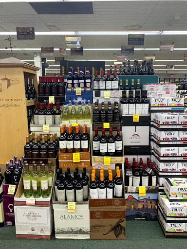 Liquor Store «Plainsboro Wine & Liquor», reviews and photos, 10 Schalks Crossing Rd #7, Plainsboro Township, NJ 08536, USA