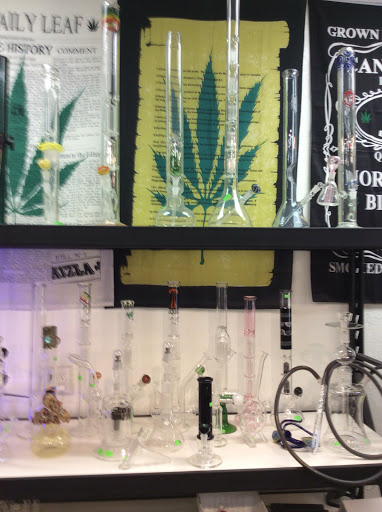 Tobacco Shop «Smokin Hot Smoke Shop», reviews and photos, 870 E Foothill Blvd, Upland, CA 91786, USA