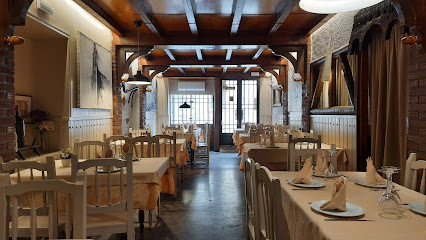 Mesón Restaurante Antigua Casa Patata - C. Malacuera, 2, 28180 Torrelaguna, Madrid, Spain