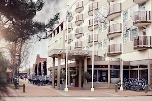 Carlton Square Hotel image