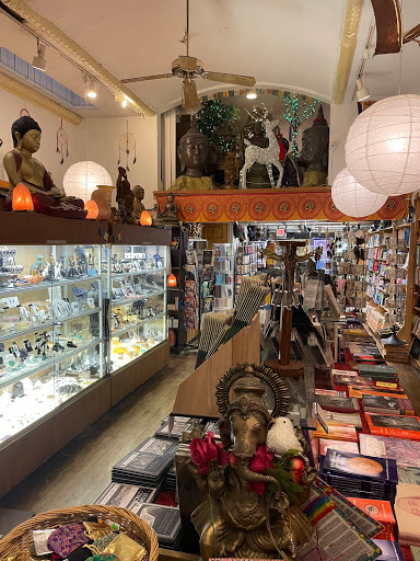 Book Store «Garland of Letters Bookstore», reviews and photos, 527 South St, Philadelphia, PA 19147, USA