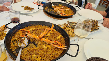 Restaurant El Pescador Casa Angelina - Carrer Cadis, 4, 43569 Les Cases d,Alcanar, Tarragona, Spain