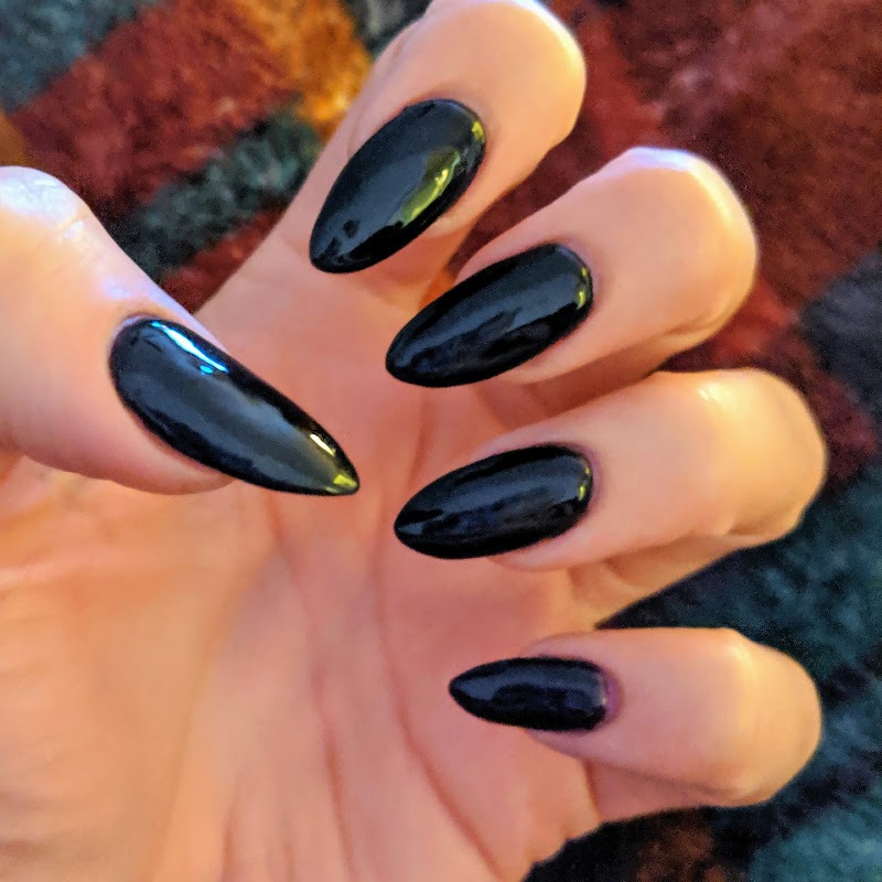 VIVI Nails