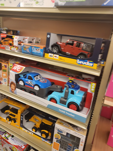 Book Store «Barnes & Noble Booksellers The Shops at River Crossing», reviews and photos, 8675 River Crossing Blvd, Indianapolis, IN 46240, USA