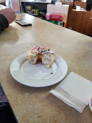 Donut Shop «Donut King», reviews and photos, 411 Middle St, Weymouth, MA 02189, USA