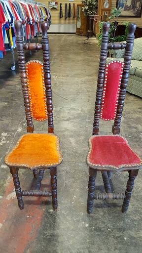 Thrift Store «St. Vincent de Paul Fenton Thrift Store», reviews and photos, 625 Gravois Rd, Fenton, MO 63026, USA