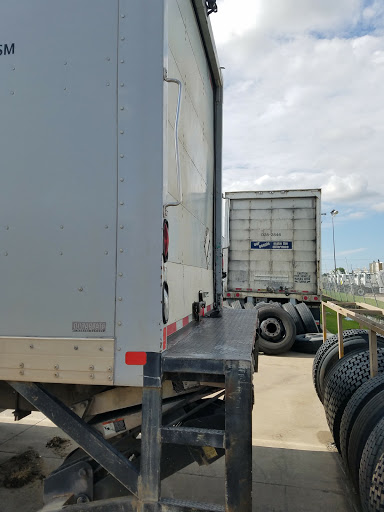 Freight Forwarding Service «UPS Freight», reviews and photos, 5001 David Strickland Rd, Fort Worth, TX 76119, USA