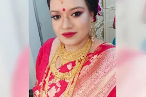 Sandipta's Makeover & Beauty Academy image