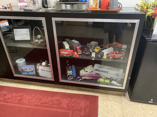 Auto Repair Shop «Complete Car & RV Repair», reviews and photos, 3309 New Town Blvd, St Charles, MO 63301, USA