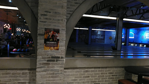 Bowling Alley «Bowl & Barrel», reviews and photos, 17619 La Cantera Pkwy Ste 102, San Antonio, TX 78257, USA