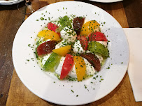 Salade caprese du Restaurant italien Il Gigolo à Paris - n°3
