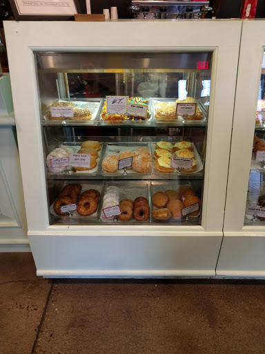 Donut Shop «The Dancing Donut», reviews and photos, 1134 E 54th St G, Indianapolis, IN 46220, USA