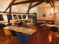 Atmosphère du Restaurant français Restaurant Chez nous à la plage à Saint-Jorioz - n°15