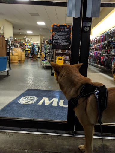Pet Supply Store «Mud Bay», reviews and photos, 2750 77th Ave SE, Mercer Island, WA 98040, USA