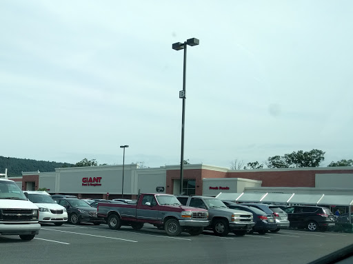 Grocery Store «Giant Food Stores», reviews and photos, 4510 Marketplace Way, Enola, PA 17025, USA
