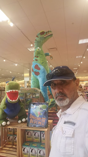 Department Store «Von Maur», reviews and photos, 2 Fountain Grass Dr, Lake St Louis, MO 63367, USA