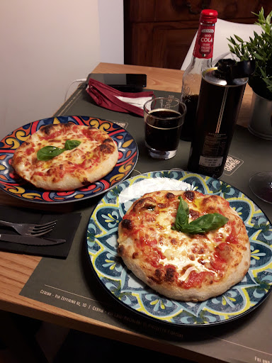 Semplice Pizza al tegamino a Cesena in Cesena, Provincia di Forlì-Cesena