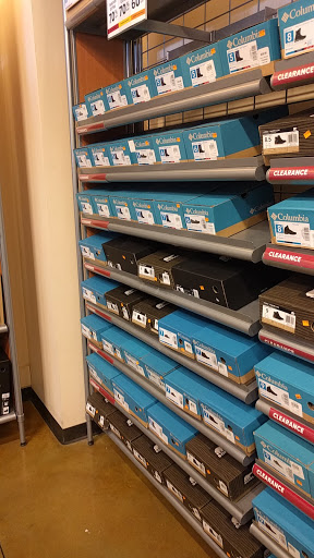 Sportswear Store «Columbia Sportswear Outlet Store at Outlets at Anthem», reviews and photos, 4250 W Anthem Way, Phoenix, AZ 85086, USA