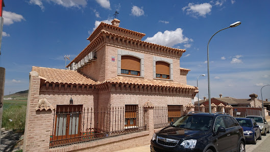 Casa Rural La Higuera I C. Sevilla, 1, 45125 Pulgar, Toledo, España