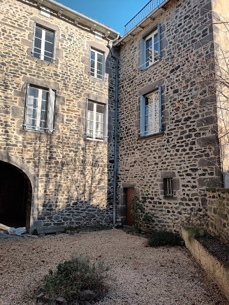 Gîte Le Bastidou à Saint-Flour (Cantal 15)