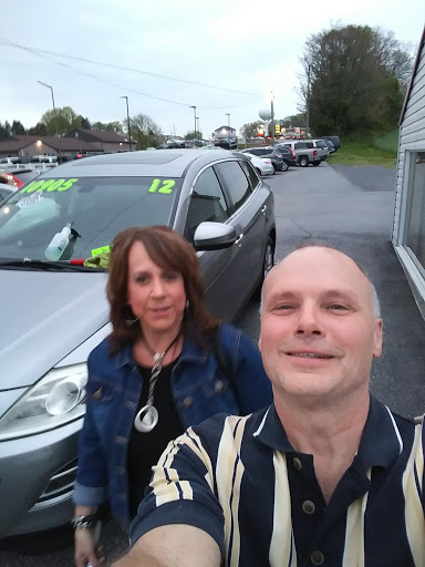 Car Dealer «905 Cars and Trucks», reviews and photos, 905 Lancaster Rd, Manheim, PA 17545, USA