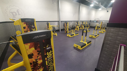 Gym «Planet Fitness», reviews and photos, 125 E Lowry Ln, Lexington, KY 40503, USA