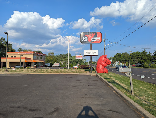 Red Rhino Car Wash en Fairless Hills