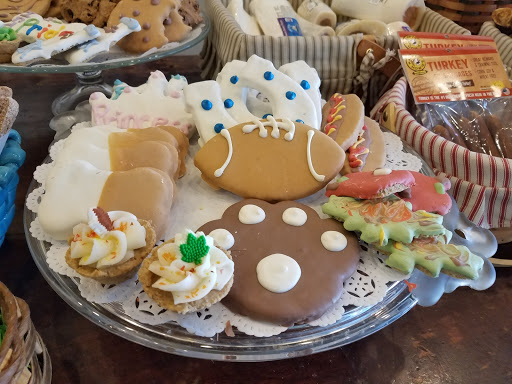 Pet Supply Store «City Dogs Grocery», reviews and photos, 884 Massachusetts Ave, Indianapolis, IN 46204, USA