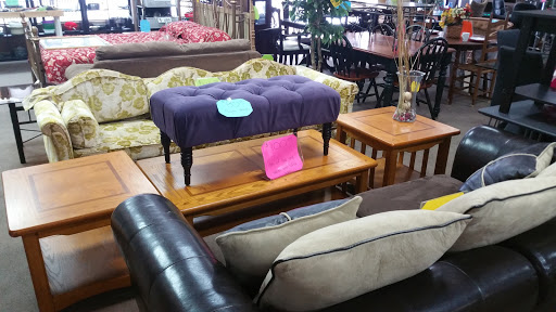 Thrift Store «M&M Thrift And Salvage», reviews and photos, 1517 Lucky St, Griffin, GA 30223, USA