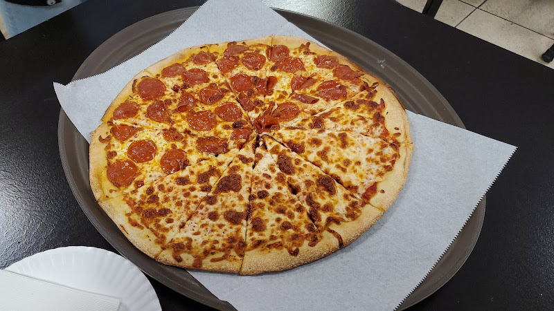 #5 best pizza place in Lake Worth - Mana Pizza Wings & Bakery 2