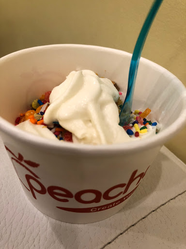Frozen Yogurt Shop «Peachwave Frozen Yogurt & Gelato», reviews and photos, 6 W 8th St, Holland, MI 49423, USA