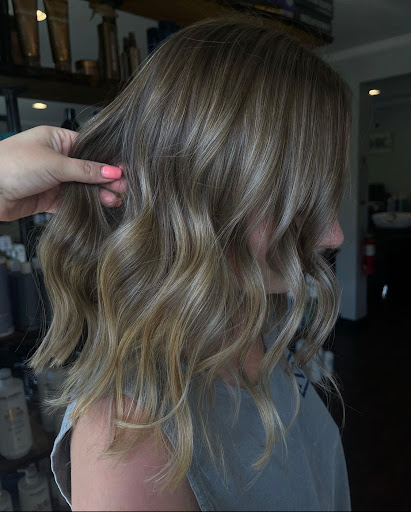 Hair Salon «Chic Hair & Makeup Salon», reviews and photos, 205 Brightman St, Fall River, MA 02720, USA
