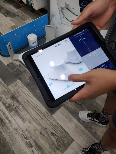 Running Store «Fleet Feet Sports», reviews and photos, 2408 Rice Boulevard, Houston, TX 77005, USA