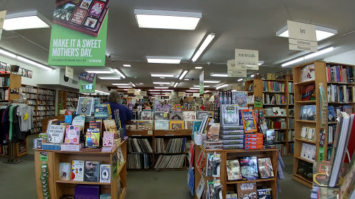 Book Store «Half Price Books», reviews and photos, 2041 Ford Pkwy, St Paul, MN 55116, USA