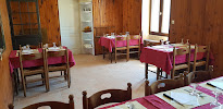 Atmosphère du Restaurant Le Montafilan (Auberge Bar Épicerie) à Mareau-aux-Bois - n°7
