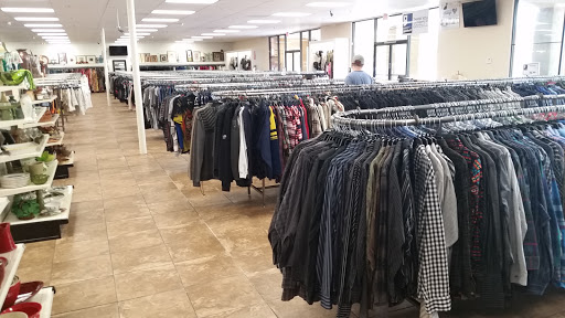 Thrift Store «Goodwill Retail Store & Donation Center», reviews and photos, 1560 Newbury Rd #5, Newbury Park, CA 91320, USA