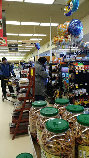 Grocery Store «Jewel-Osco», reviews and photos, 3220 Chicago Rd, Chicago Heights, IL 60411, USA