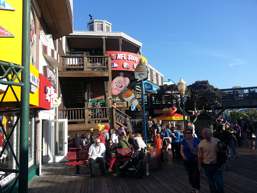 Sportswear Store «College Shop», reviews and photos, 2 Beach St, San Francisco, CA 94133, USA