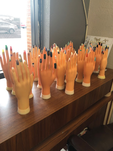 Day Spa «Thunderbird Nail Salon», reviews and photos, 4920 W Thunderbird Rd, Glendale, AZ 85306, USA