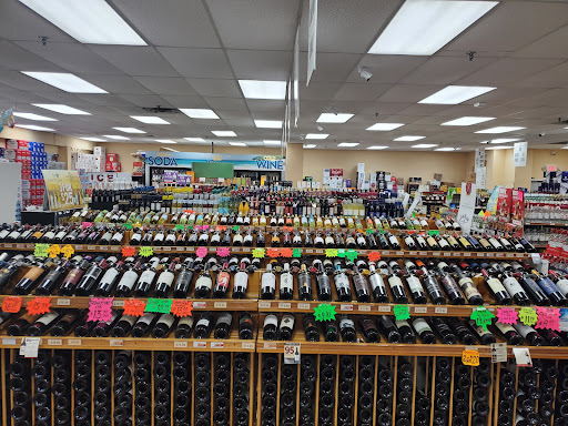 Liquor Store «UXBRIDGE LIQUORS», reviews and photos, 158 N Main St, Uxbridge, MA 01569, USA