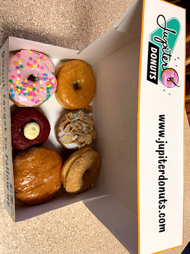 Donut Shop «Jupiter Donut Factory», reviews and photos, 141 Center St, Jupiter, FL 33458, USA