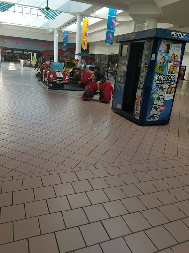 Shopping Mall «Wilton Mall», reviews and photos, 3065 NY-50, Saratoga Springs, NY 12866, USA