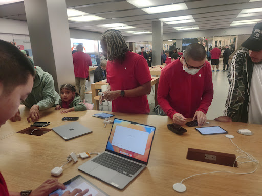 Apple South Coast Plaza image