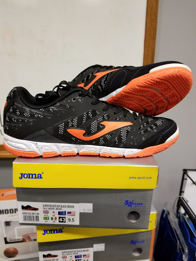 Soccer Store «GK Union LLC», reviews and photos, 207 Chesterfield Pkwy W, Chesterfield, MO 63017, USA