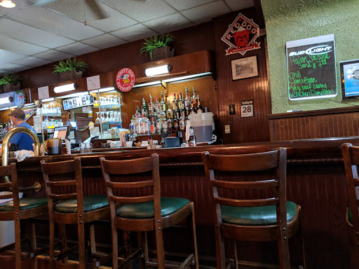 Louie's Bar & Grille