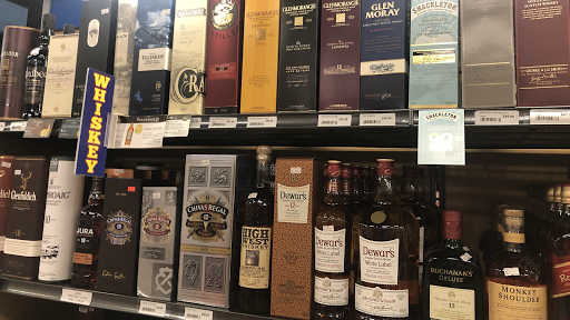 Liquor Store «Lumpys Liquors», reviews and photos, 979 Main St, Millis, MA 02054, USA