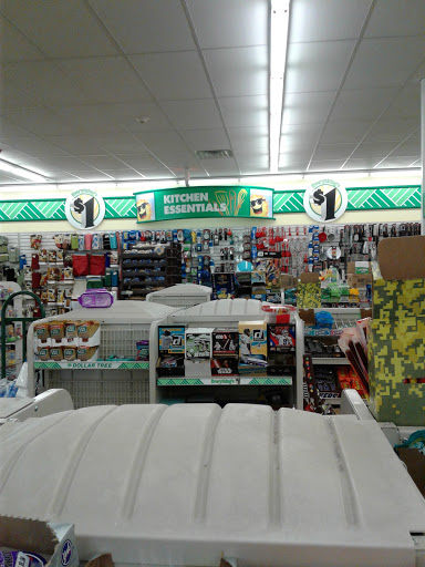 Dollar Store «Dollar Tree», reviews and photos, 1118 Avenue of the States, Chester, PA 19013, USA