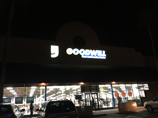 Thrift Store «Mckellips Goodwill Retail Store, Donation Center & Career Center», reviews and photos, 106 E McKellips Rd, Mesa, AZ 85201, USA