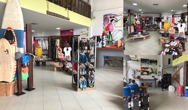 Atacames Av Primcipal y esquina junto al edf judicial, Atacames 080650