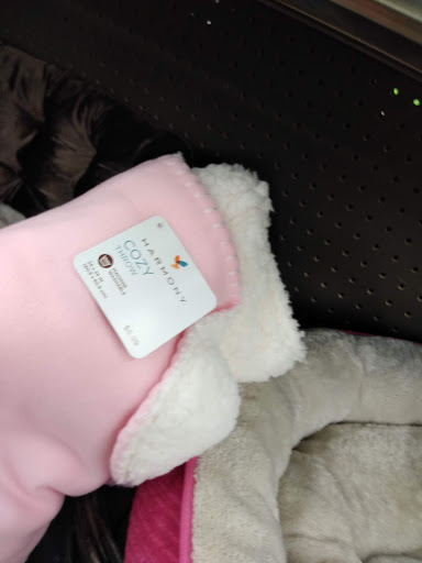 Pet Supply Store «Petco Animal Supplies», reviews and photos, 220 Maine Mall Rd, South Portland, ME 04106, USA